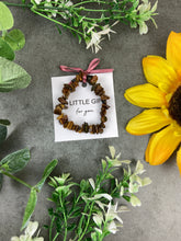 Load image into Gallery viewer, Crystal Chip Stretch Bracelets