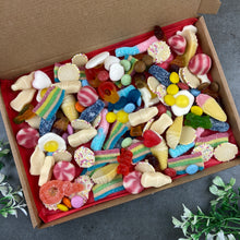 Load image into Gallery viewer, Personalised Father's Day Chocolate Gift Box - Best Daddy In The World