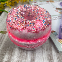 Load image into Gallery viewer, £5.00 Special Offer! Cake and Donut Gift Set!