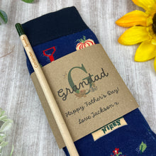Load image into Gallery viewer, Gardening Design Socks With Plantable Pencil!