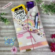 Load image into Gallery viewer, Blind Date With A Book - Romance Edition