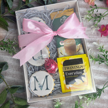 Load image into Gallery viewer, Mum Biscuit Box

