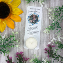 Load image into Gallery viewer, Tealight Candle, Forget Me Not Wreath Photo
